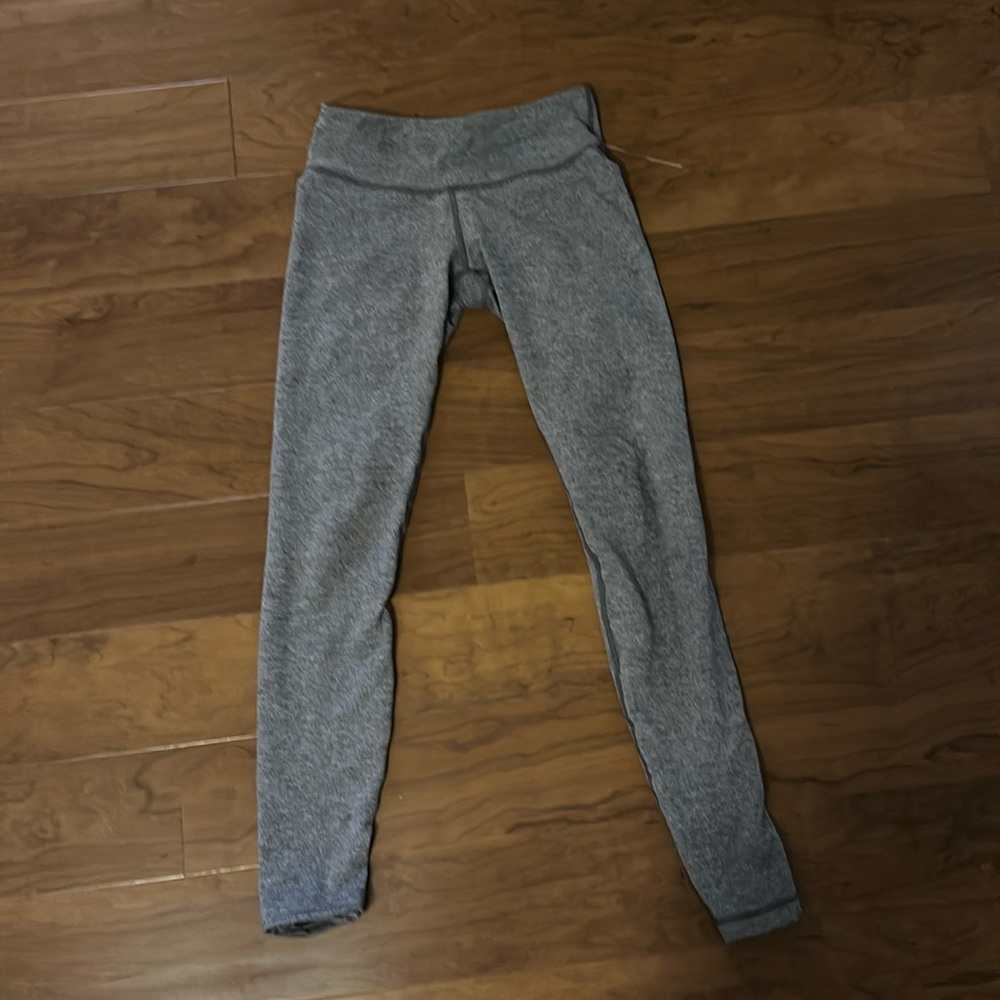 Gray low rise leggings